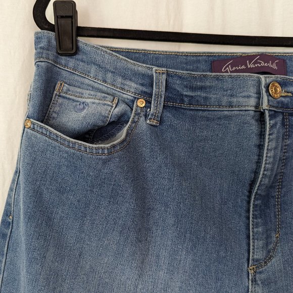 Gloria Vanderbilt Amanda Light Wash Denim Jeans Size 16 - Picture 5 of 13